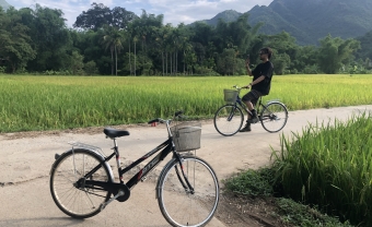 Day 1: Hanoi - Thung Khe Pass - Mai Chau Flag Tower - Mai Chau With Love Homestay - Cycling  (L/D)