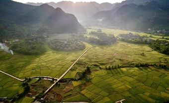 Day 1: HANOI – MAI CHAU (L/D)