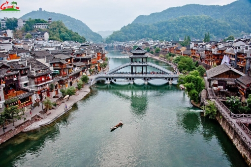 Hoang Yen Chao Castle