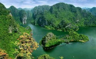 Day 1: Day 1: Hanoi - Ninh Binh (L/D)