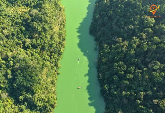 Vietnam Adventure Tour - 6 Days Scenic North Trekking & Sailing 